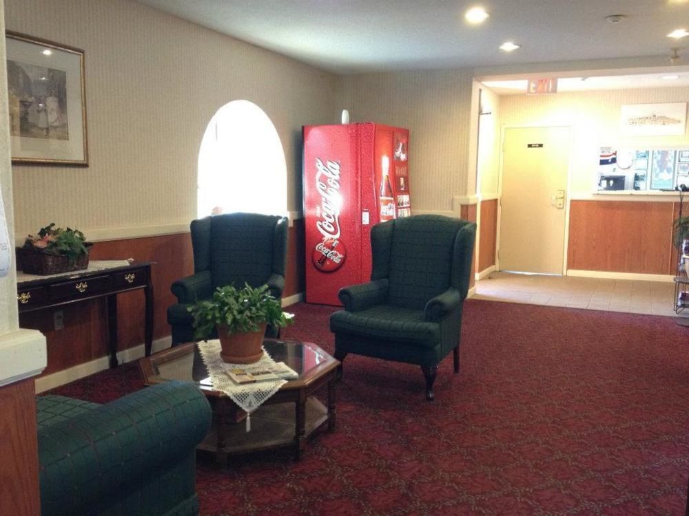 Travelodge By Wyndham Wasaga Beach Buitenkant foto