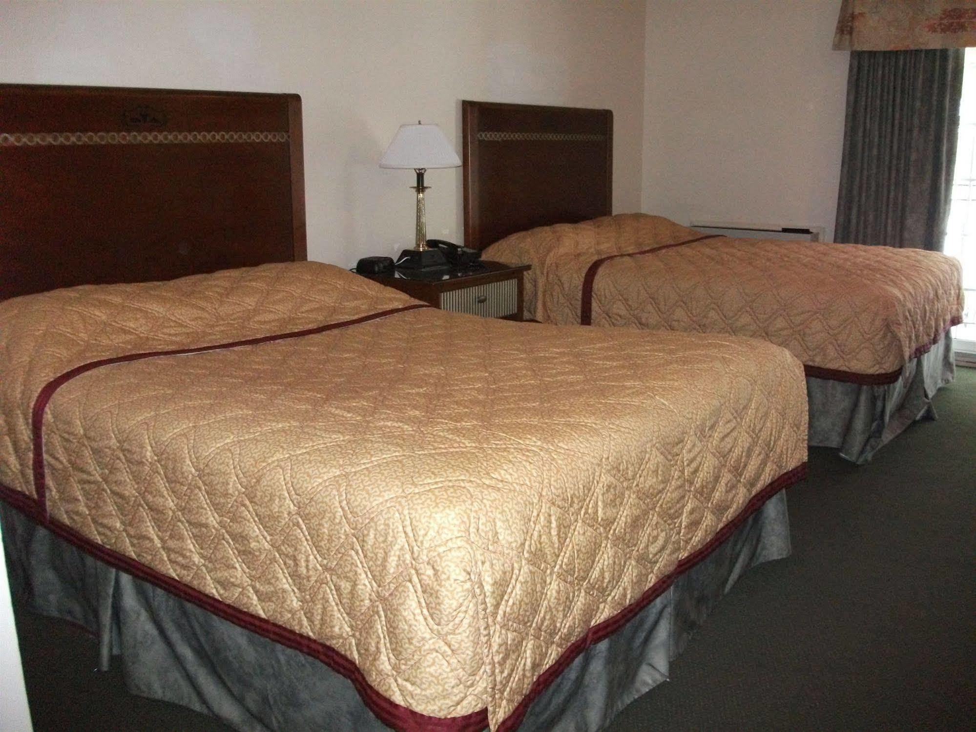 Travelodge By Wyndham Wasaga Beach Buitenkant foto
