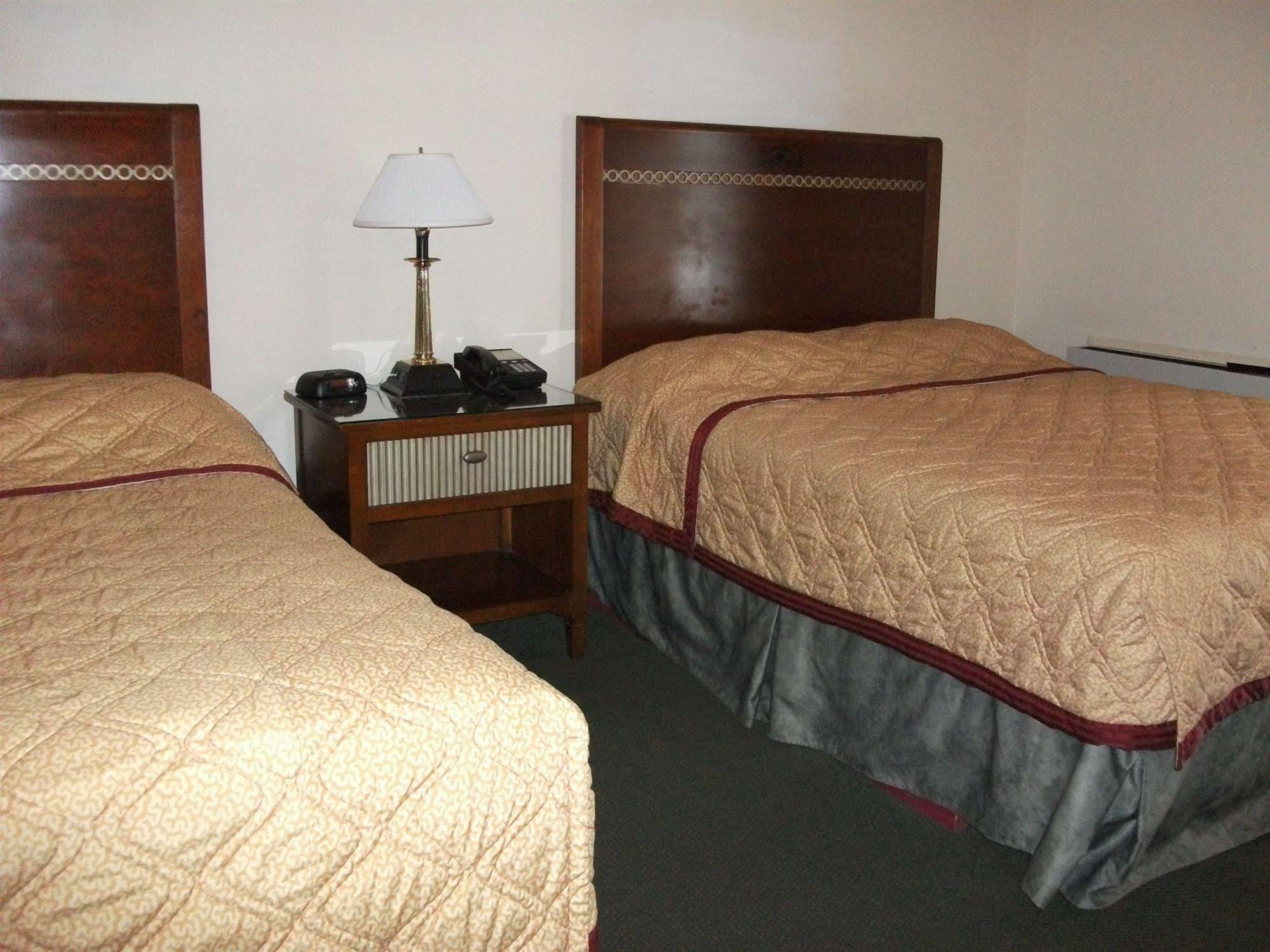 Travelodge By Wyndham Wasaga Beach Buitenkant foto