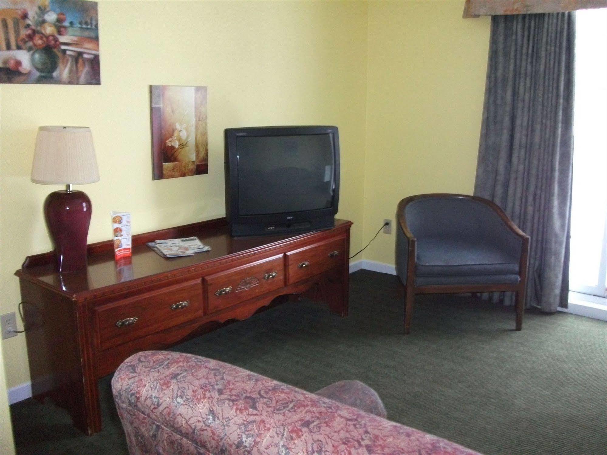 Travelodge By Wyndham Wasaga Beach Buitenkant foto