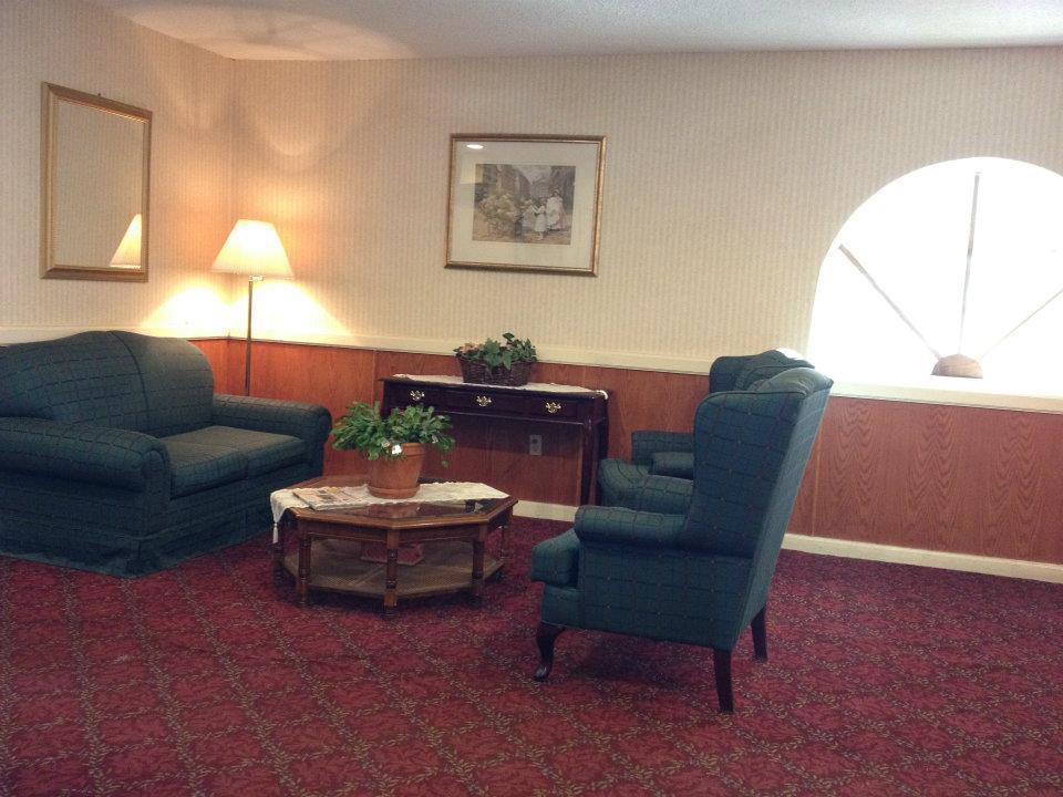 Travelodge By Wyndham Wasaga Beach Buitenkant foto