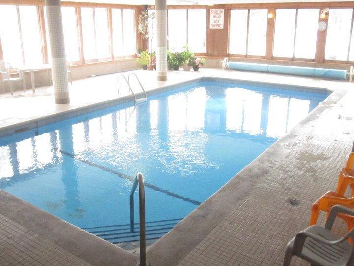 Travelodge By Wyndham Wasaga Beach Buitenkant foto